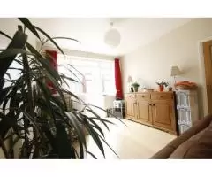 3 Bed House, Corporation Street, Stratford 1 850 £ —  AVAILABLE IN MAY - 3