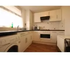 3 Bedroom Flat, Alpha Grove, Canary Wharf £2,250 PCM (£519.23 PW) AVAILABLE NOW - 2