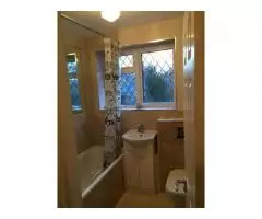 2 bedroom flat for rent in Collier Row,Romford - 2